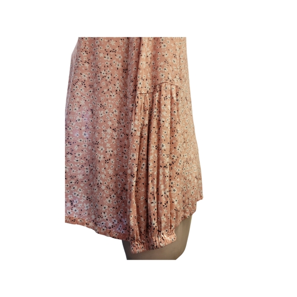 Time And Tru Floral Top - Picture 3 of 4